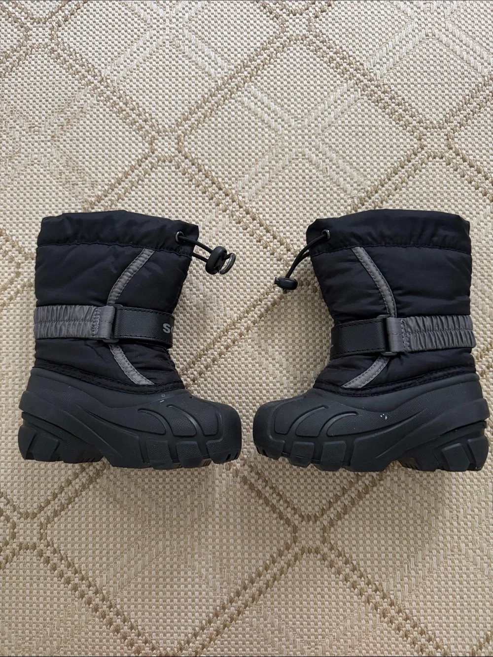 Sorel Kids' Black Insulated Winter Snow Boots, size 8toddler-in great shape! EUC